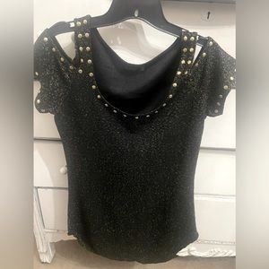 Black & Gold Cold Shoulder Top!